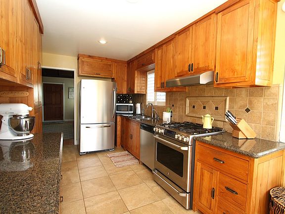 5th image of 5412 Golf Dr