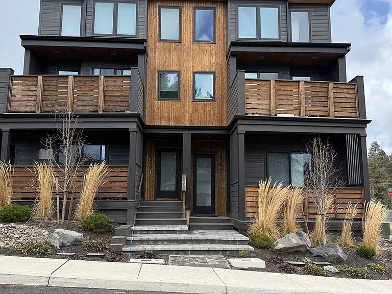 61583 SW Riverwalk Ln #2 — Photo 4