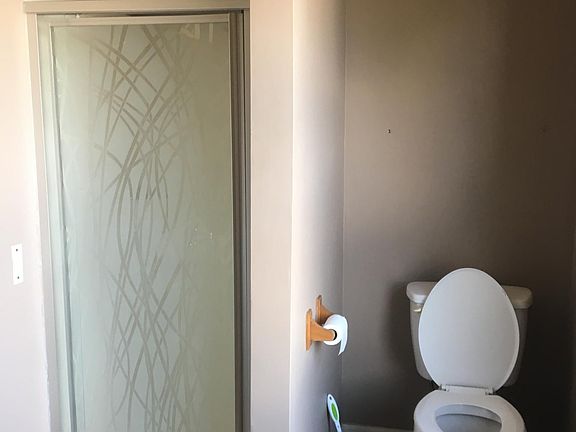 5th image of 434 Westminster Ave #B