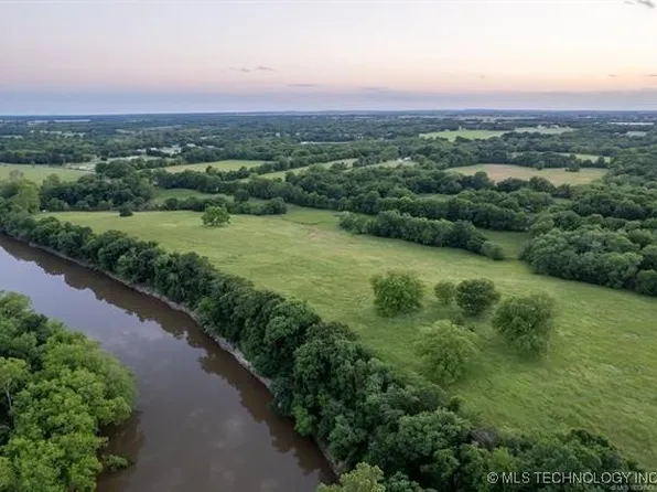 13 S 4420th Rd, Vinita, OK 74301