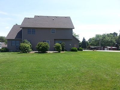 3rd image of 320 8th Ave