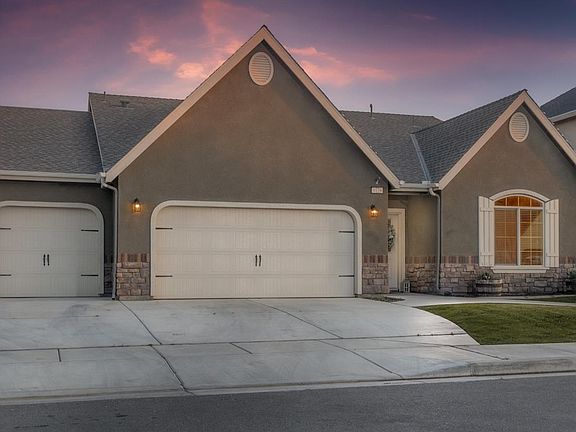 2nd image of 9129 Scenic Woods Ln