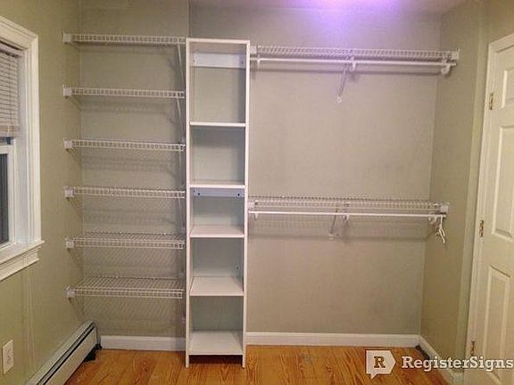 5th image of 208 Emerson St