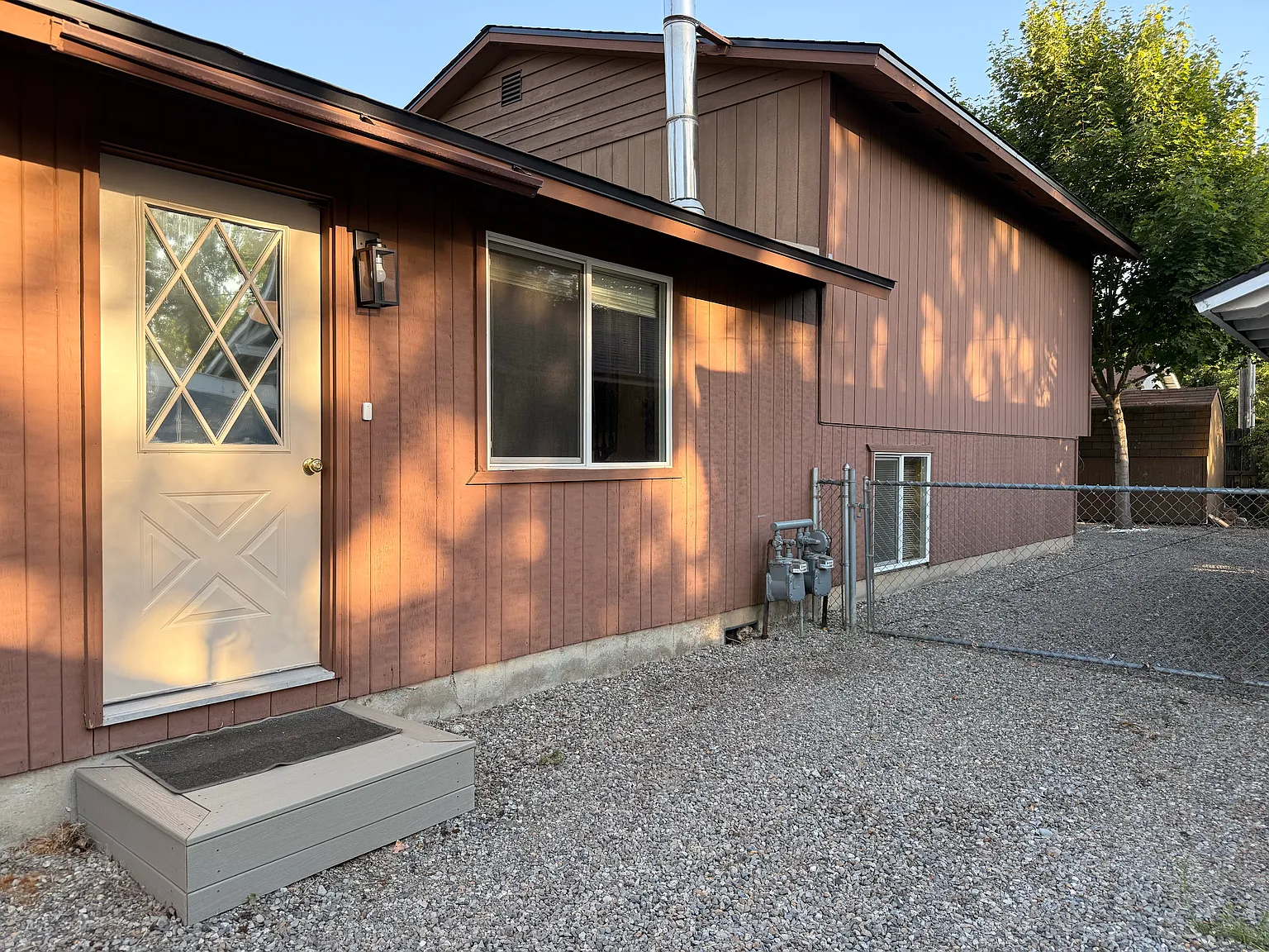3 bed, 1606 sqft, $1,895 — Photo 2