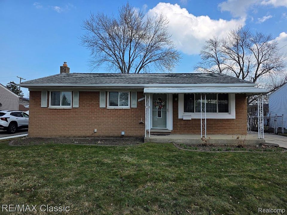 1st image of 26574 Collingwood St