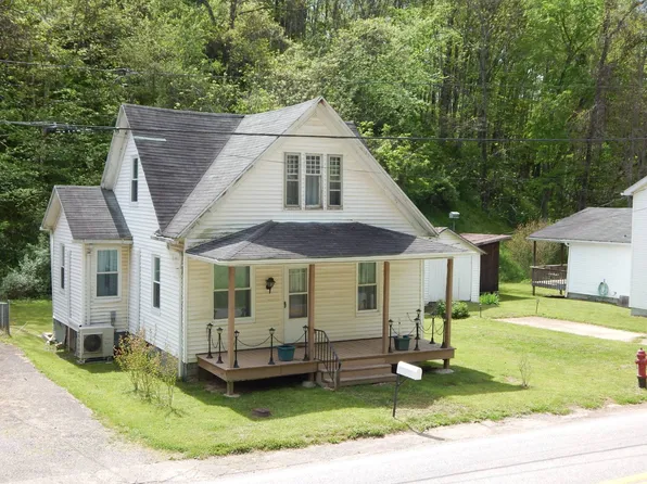 794 Main St, Cairo, WV 26337