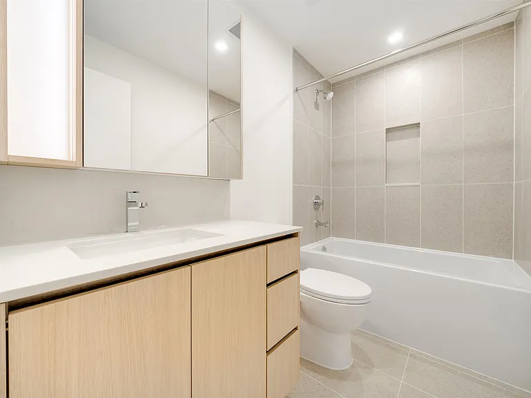 13572 98a Ave #808 — Photo 12