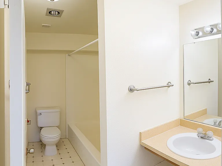 Grove Street Apartments — Photo 6