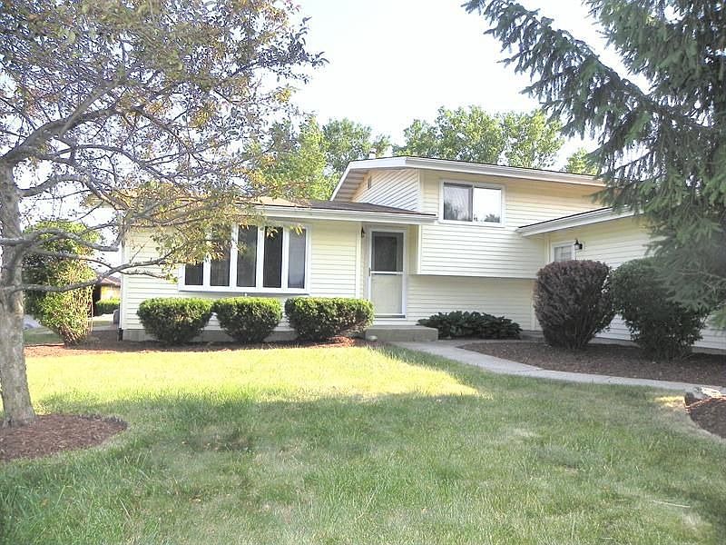 1st image of 23957 W Grand Ave