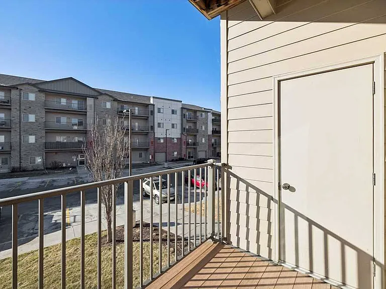 The Flats at 84 — Photo 165