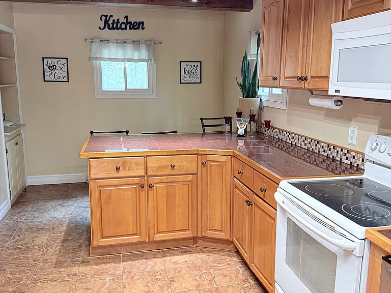 128 Eastwood Cir — Photo 17