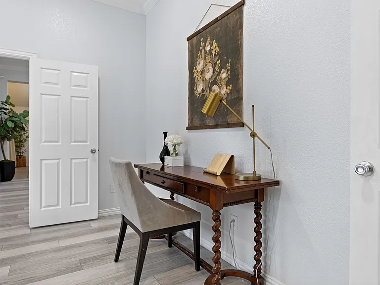 4835 Crown Dr — Photo 45