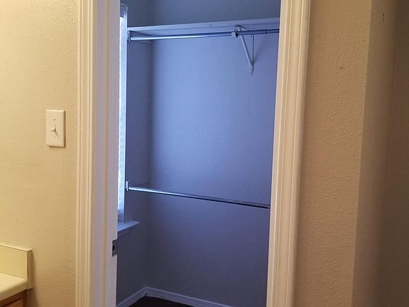 3rd image of 842 1st Ave