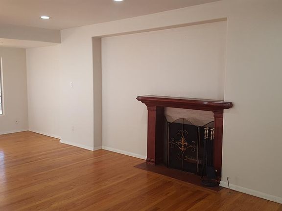 livingroom with fireplace