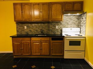 43 Jackson St, Newark, NJ 07105