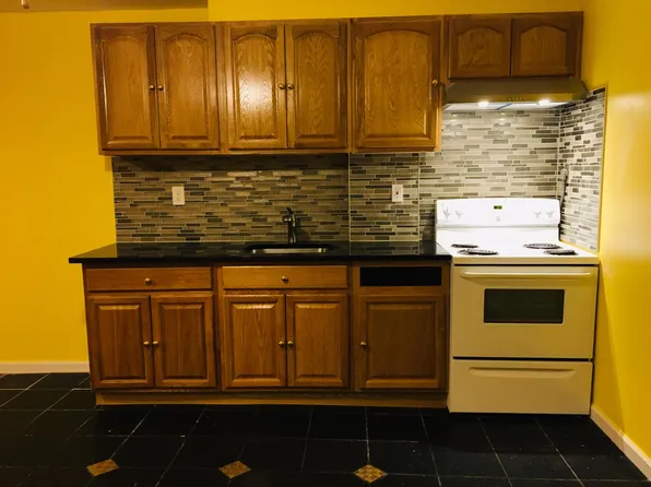 43 Jackson St, Newark, NJ 07105