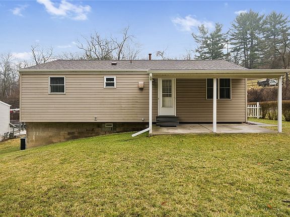 2nd image of 3025 Universal Rd