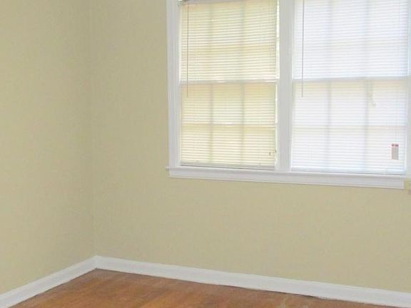 4th image of 3054 McQueen St APT C
