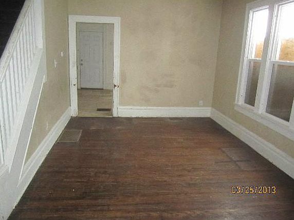 3rd image of 73-75 Eureka Ave