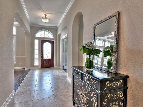 4th image of 26227 Wooded Hollow Ln
