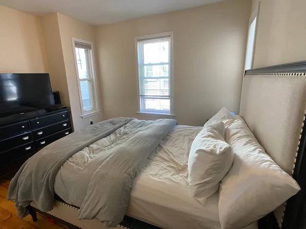19 Radcliffe Rd #1, Somerville, MA 02145