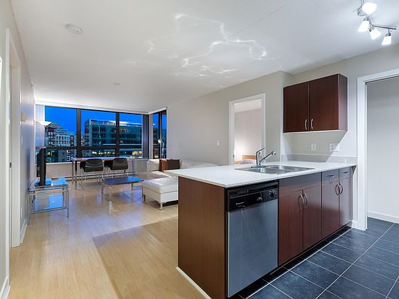 5th image of 938 Smithe St #1504