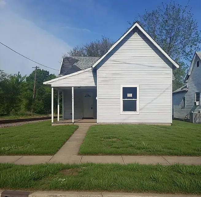 1541 Walnut St