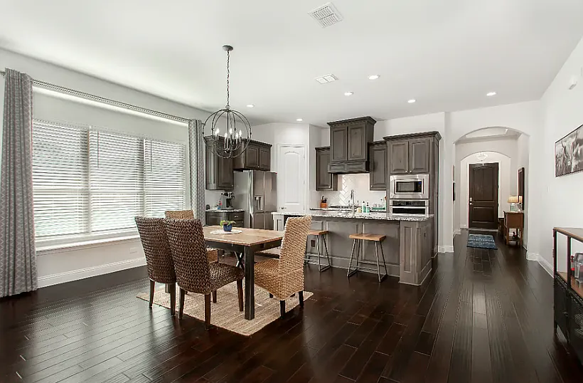 4 bed, $5,499 — Photo 4