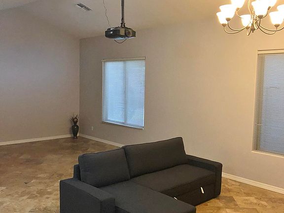 4th image of 660 E Indian Wells Pl