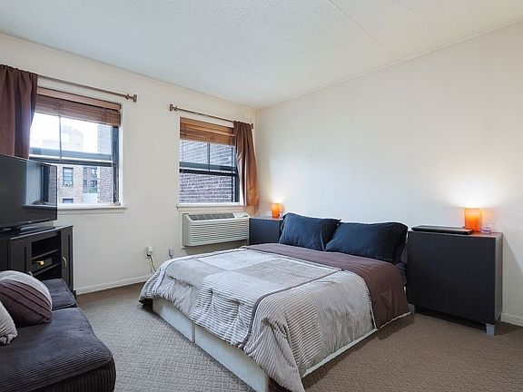 4th image of 47-35 41st St #405
