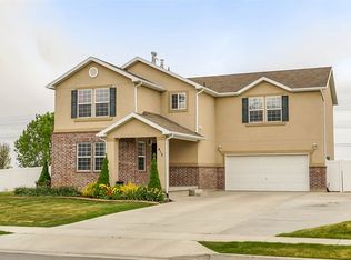 412 Wellington Dr, Kaysville, UT 84037