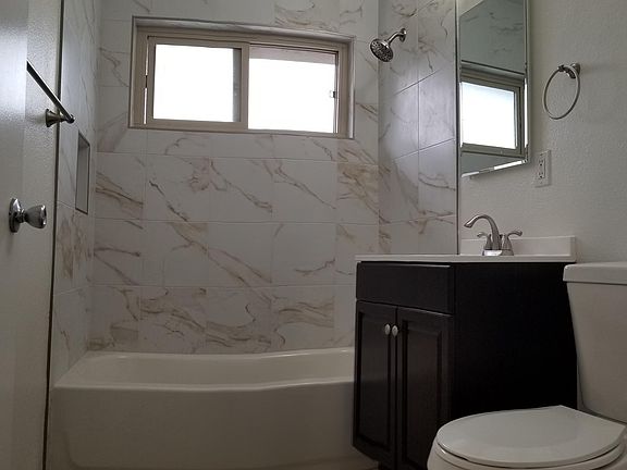 4th image of 720 W Lewis St
