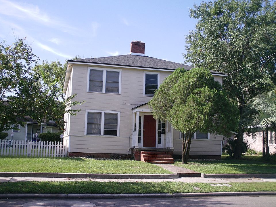 1st image of 2614 College St