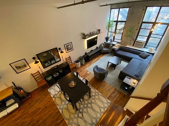 4th image of 260 Moore St APT 104