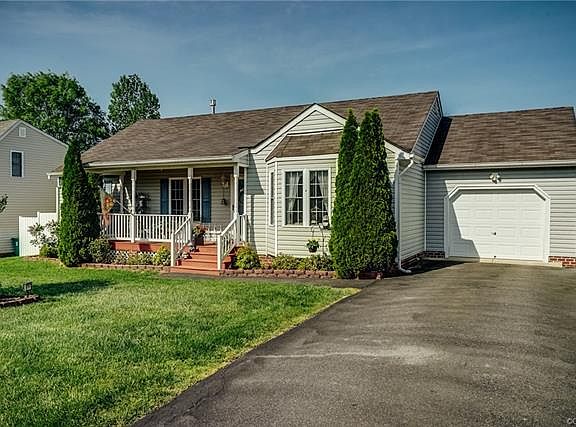 2nd image of 7719 Nathan Ln