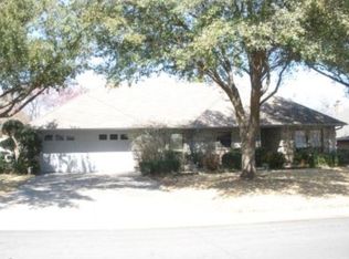 1113 Trinity Dr, Benbrook, TX 76126