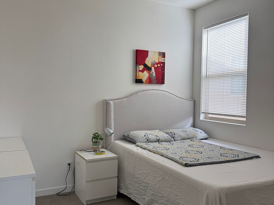 1st image of 4239 Powell Way Unit 103