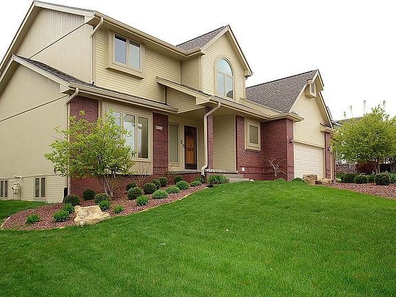 2nd image of 4715 S 162nd Ave