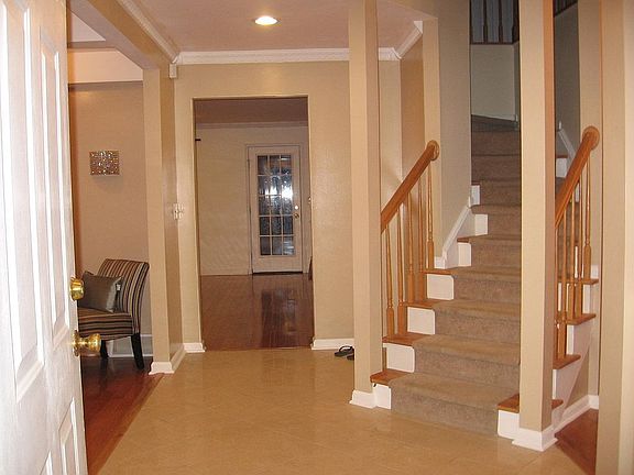 Entry/Foyer