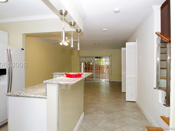 2nd image of 450 SE 7th St APT 250