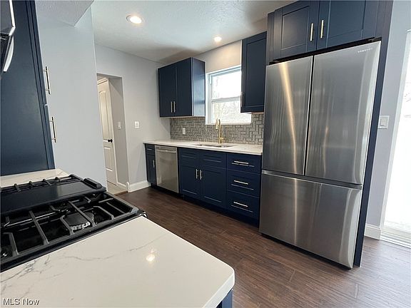 4th image of 7245 Parma Park Blvd
