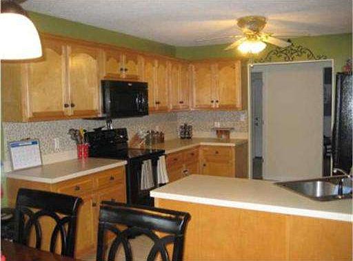 3rd image of 65 Dove Dr
