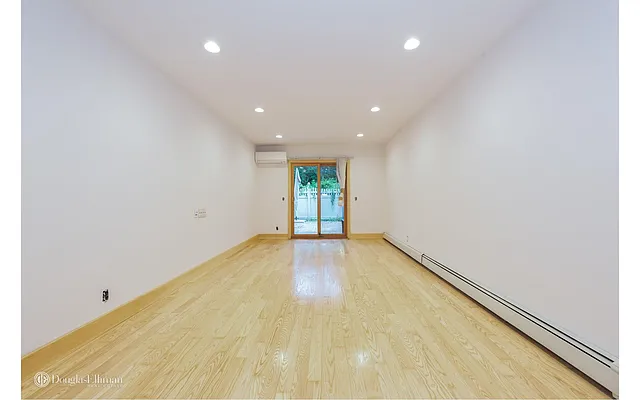 Sold by Douglas Elliman | media 20