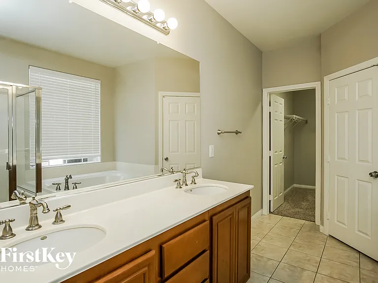 9187 Sendero Ave — Photo 10