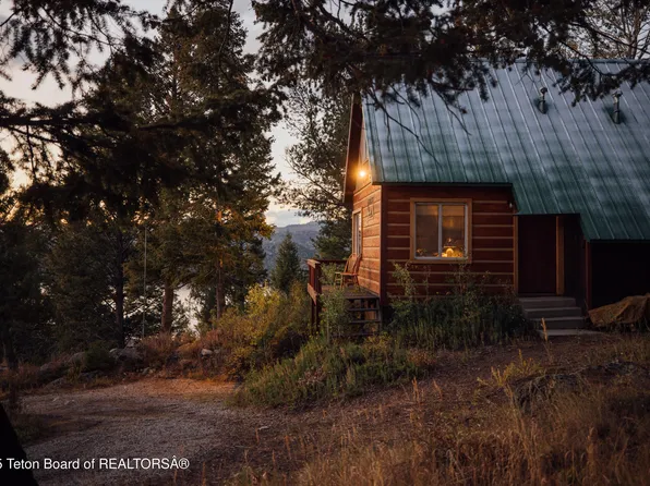 21 Shady Ln, Pinedale, WY 82941