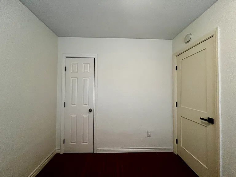 1674 Sycamore Dr — Photo 5
