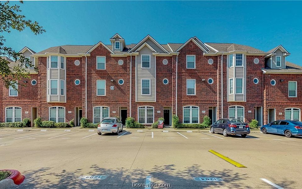 1st image of 305 Holleman Dr #1306