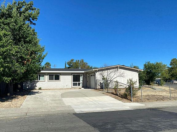 3rd image of 6545 Fountain Ln