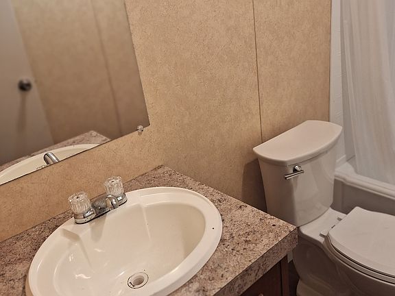 5th image of 906 Oak St #3