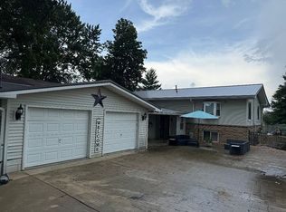 412 Oneal St, Belpre, OH 45714